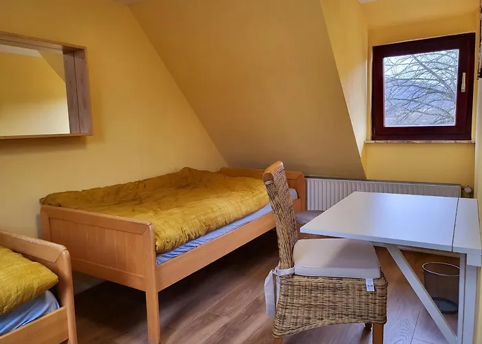 公寓 Gaestehaus Am Weser-radweg 汉诺威-明登